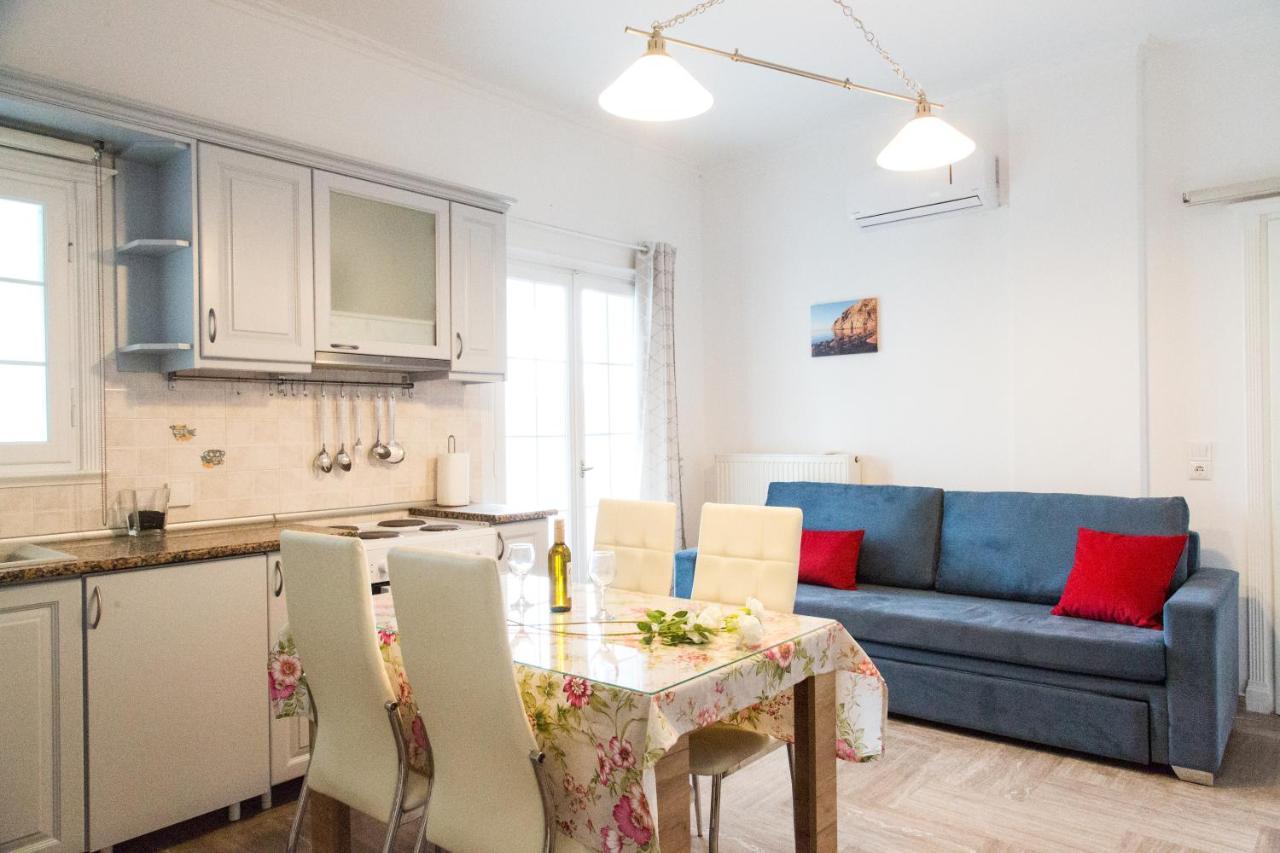 Kamari Beach Houses With Balcony And Garden Luaran gambar