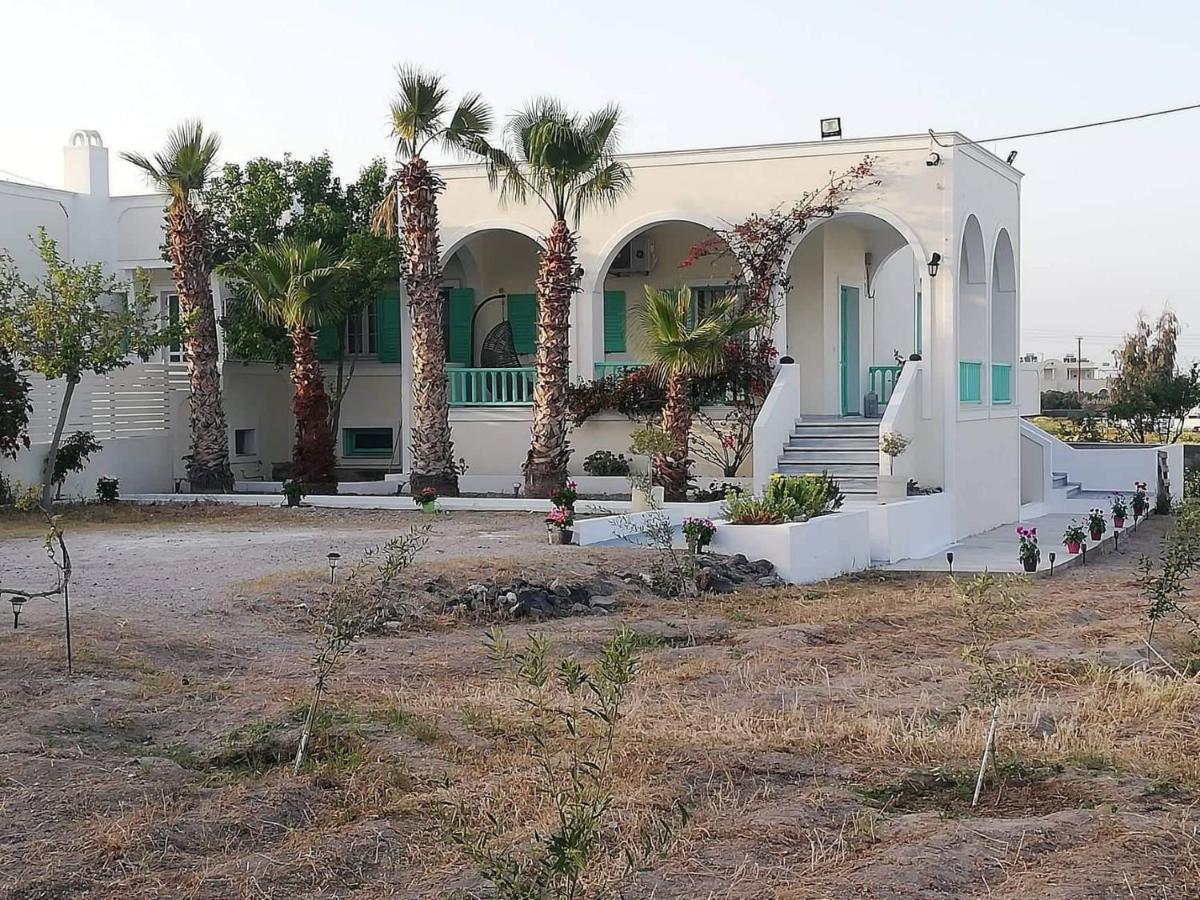 Kamari Beach Houses With Balcony And Garden Luaran gambar