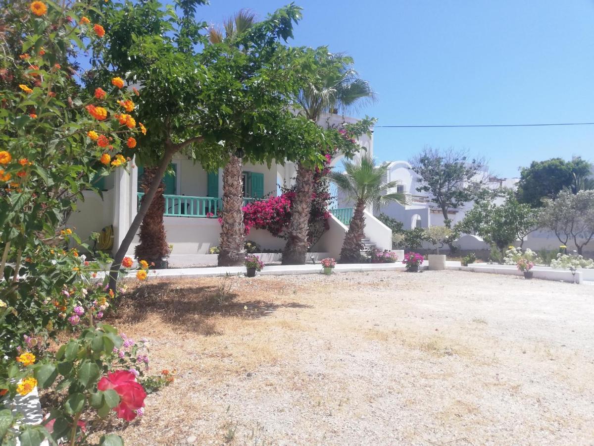 Kamari Beach Houses With Balcony And Garden Luaran gambar