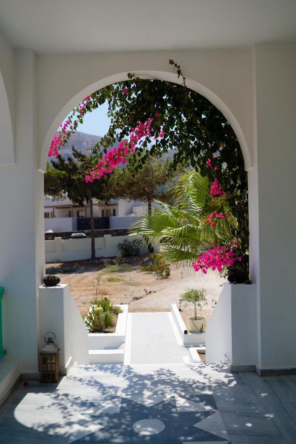 Kamari Beach Houses With Balcony And Garden Luaran gambar