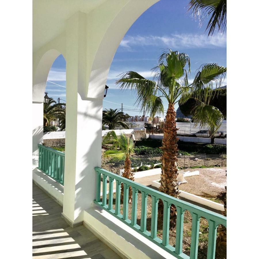 Kamari Beach Houses With Balcony And Garden Luaran gambar